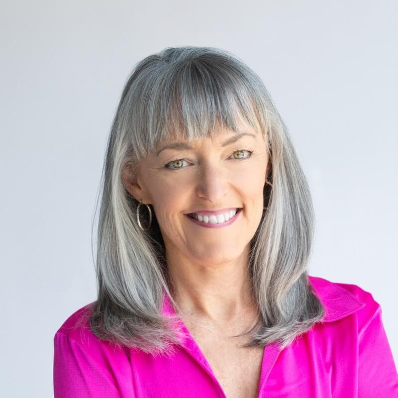 Lea Anne Paskvalich headshot